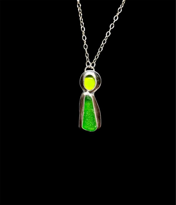 Green Sea glass and peridot necklace - Image 4